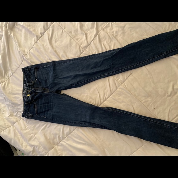 American Eagle blue jeans - Picture 1 of 3
